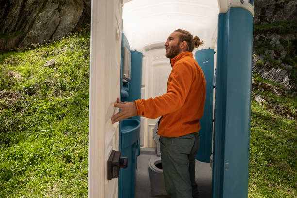 Portable Toilet Options We Offer in Shell Kno, MO
